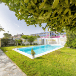 Residential complex with garden and swimming pool in Playa del Inglés