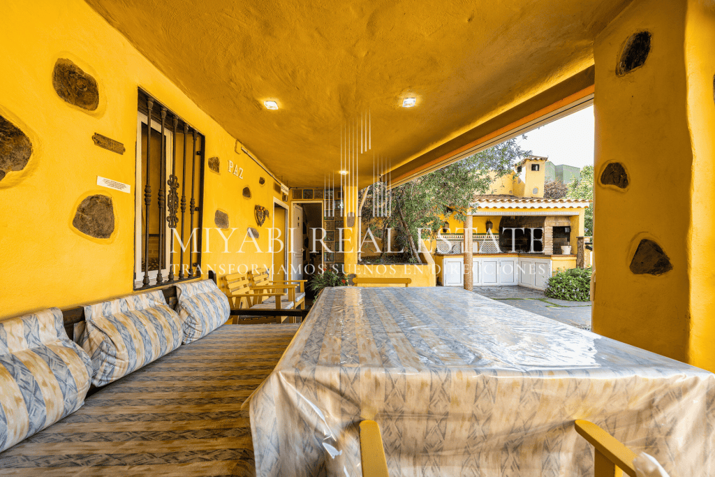Licensed VV vacation rental business in Gran Canaria with 3 apartments