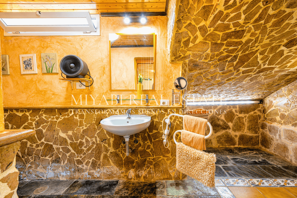 Licensed VV vacation rental business in Gran Canaria with 3 apartments