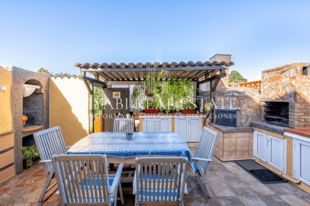 Licensed VV vacation rental business in Gran Canaria with 3 apartments