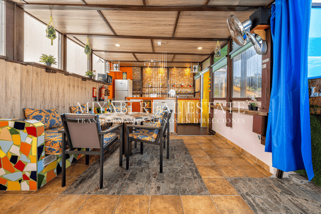 Licensed VV vacation rental business in Gran Canaria with 3 apartments