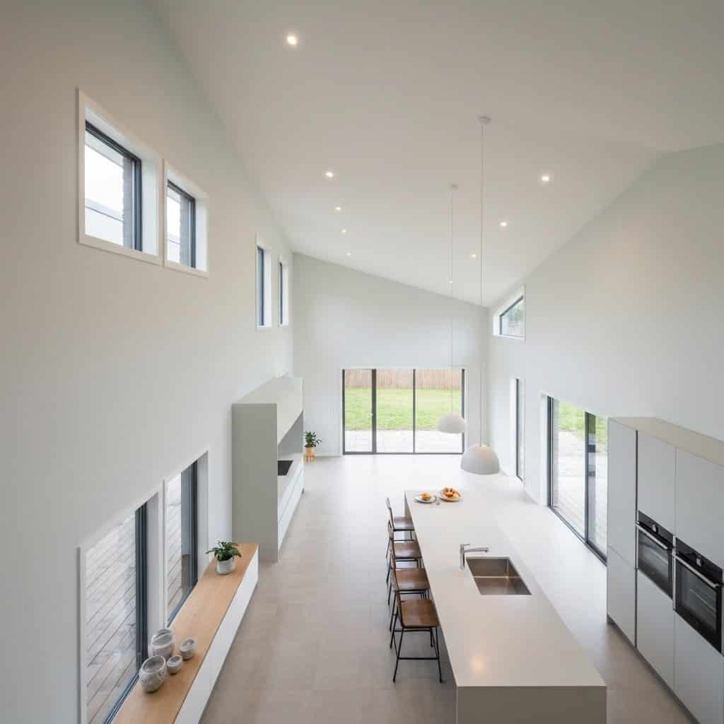 Jak sprzedać lub przepisać dom w 2025 roku: Kompletny przewodnik