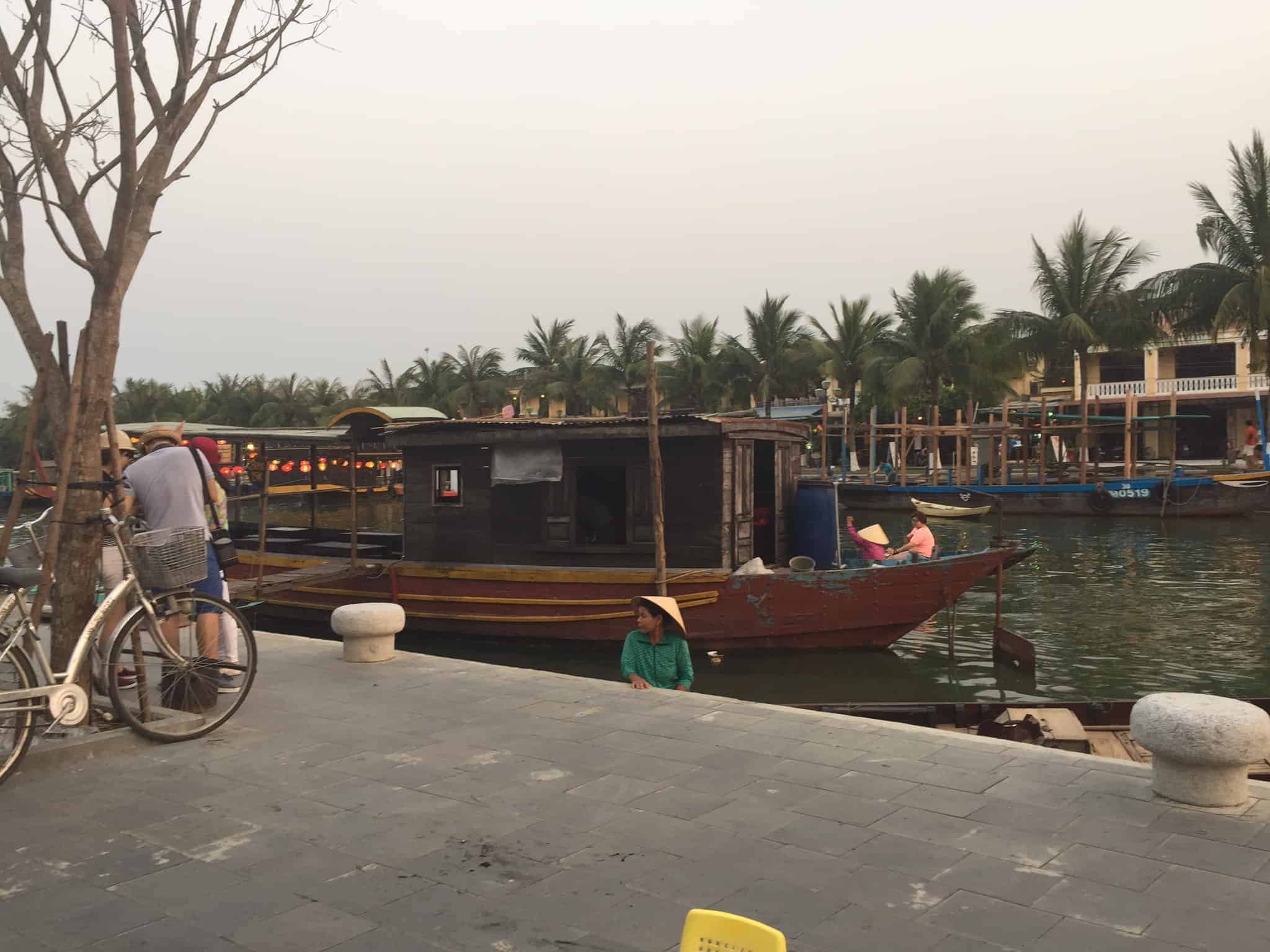 Tidlig aftenstemning i Hoi An
