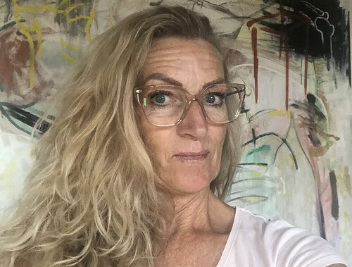 fokuseret politisk engageret