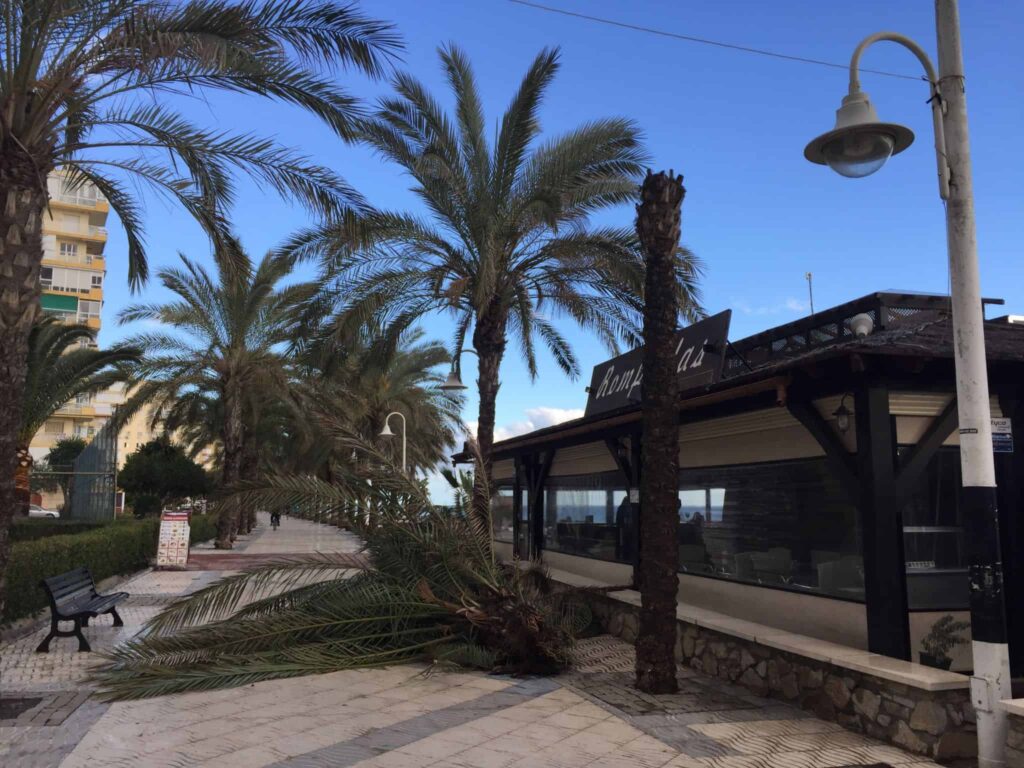 En regnvejrsdag i Frigiliana og noget om en bar