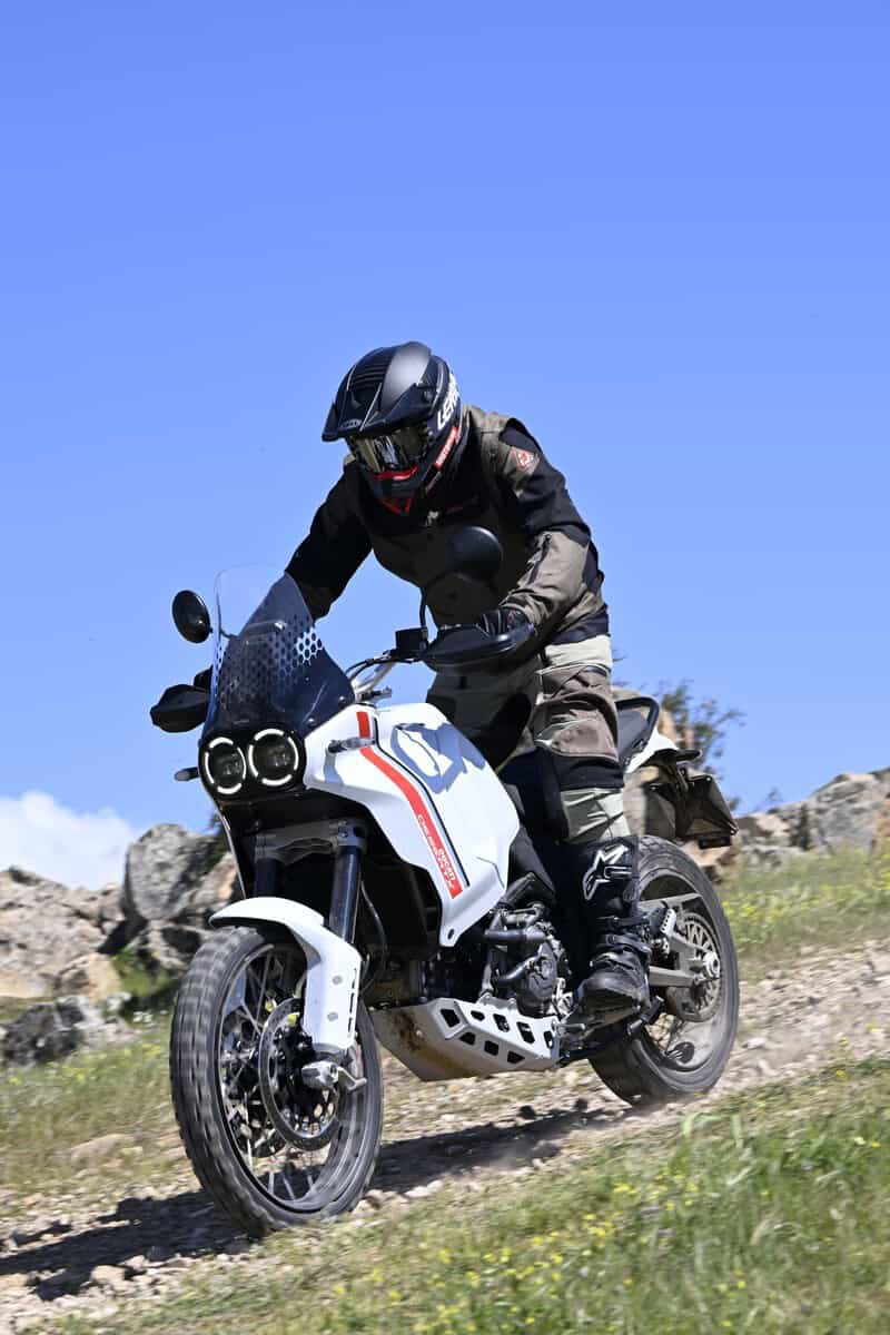 Eerste Test Ducati DesertX