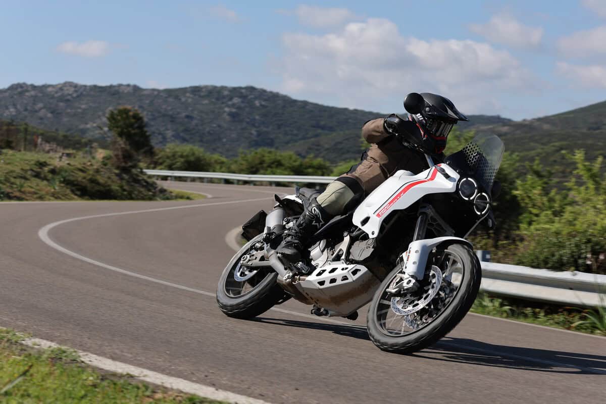 Eerste Test Ducati DesertX