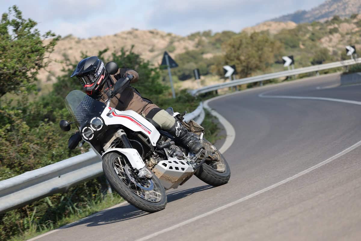 Eerste Test Ducati DesertX