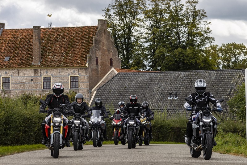 Gratis online lezen: lezerstest BMW F900R en XR