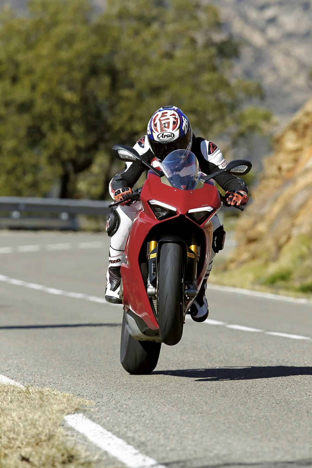 Vergelijkingstest Ducati 1299 Panigale S - Ducati Panigale V4 S