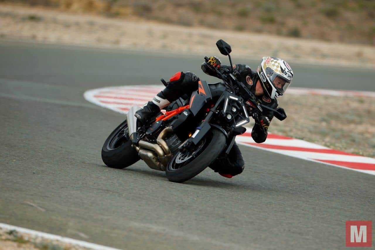 Eerste test KTM 1390 Super Duke R