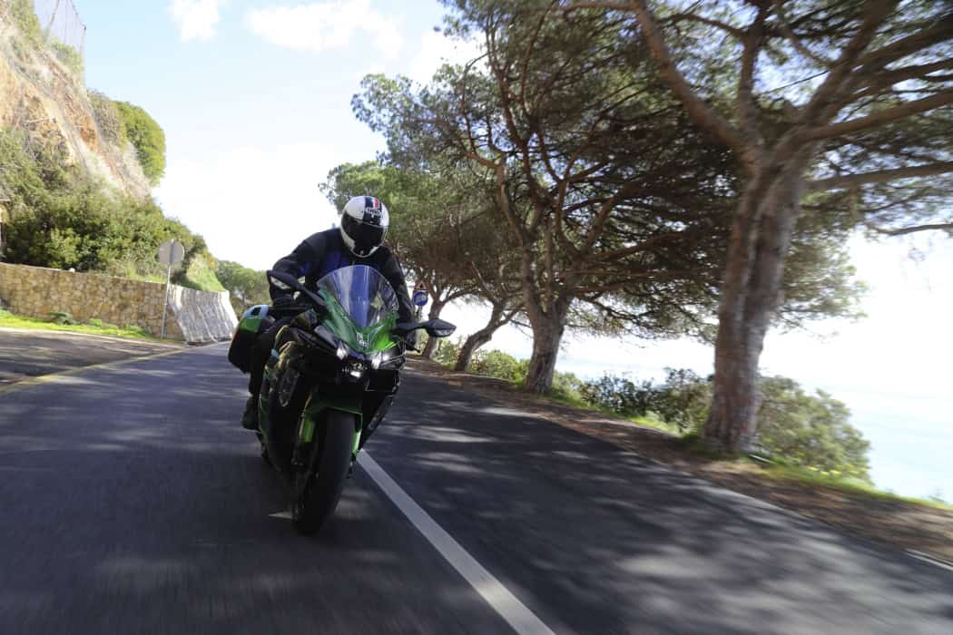 Kawasaki Ninja H2SX SE: Onder (in)druk
