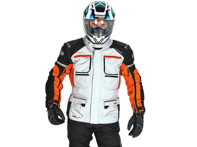 Motorrijden in de winter: hoe kleed je je het beste aan?