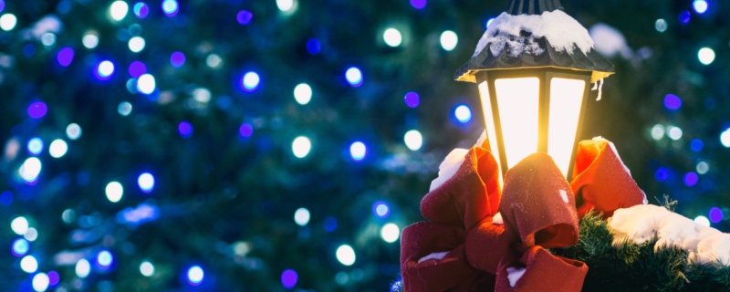 Cozy mountain lodge decorated for winter holidays at Mountain Harbour.