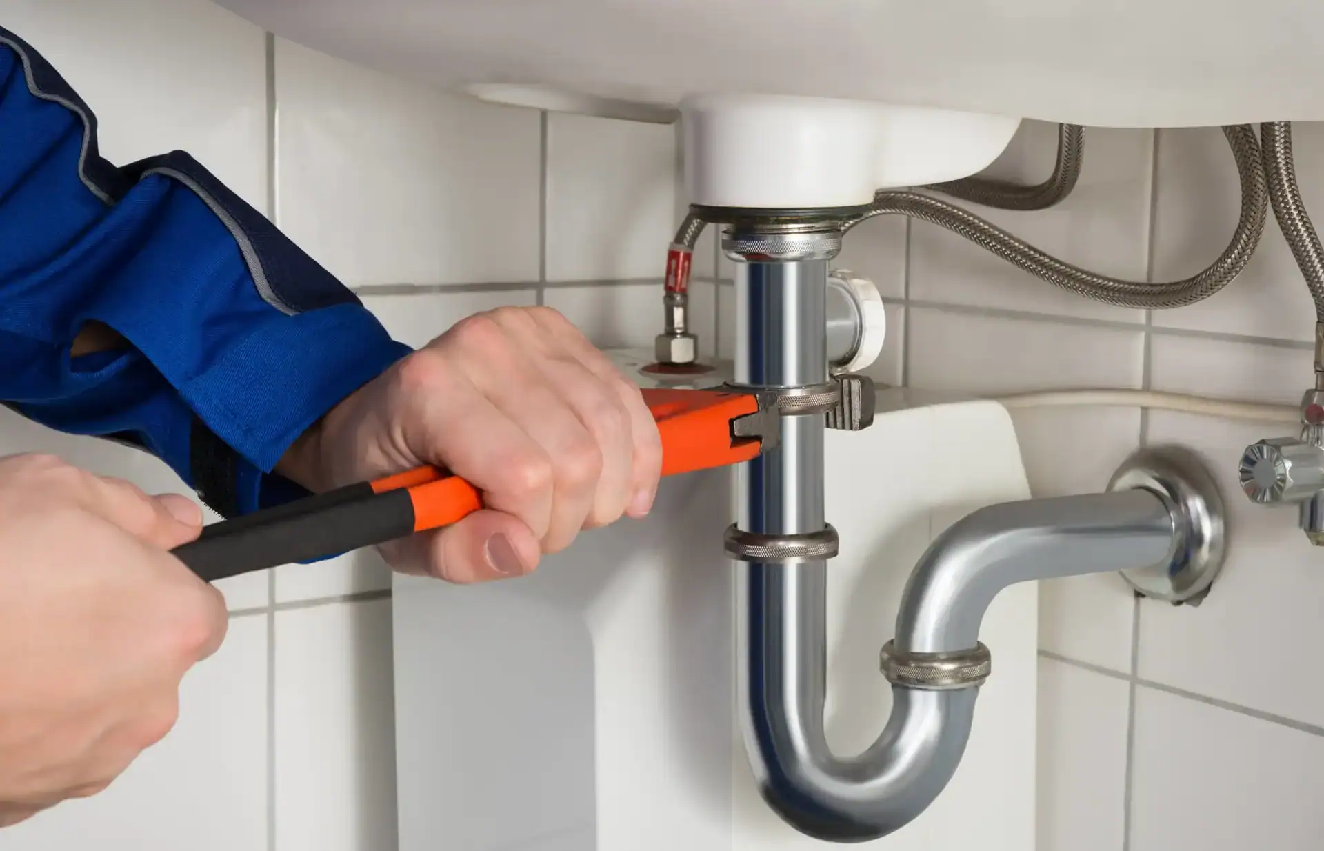 Plumber-Drain-Pipe-Repair