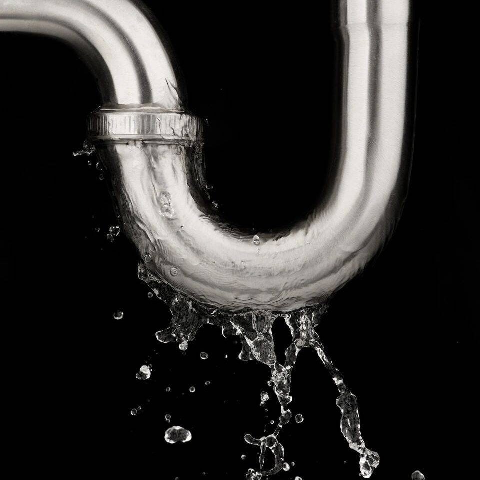 Leaking-Pipe-Line