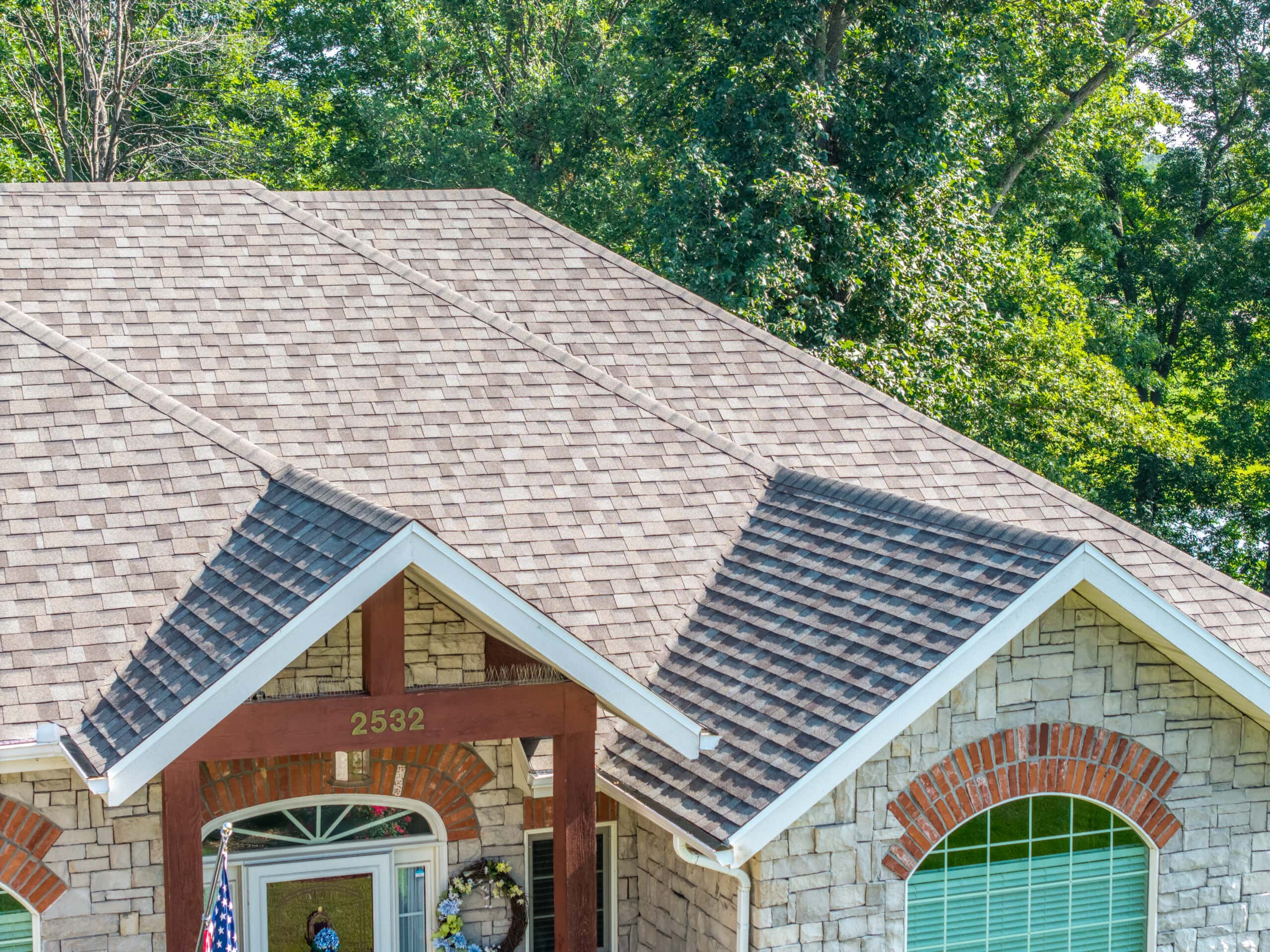 New asphalt shingle roof installed on a residential home in Lebanon, Missouri.