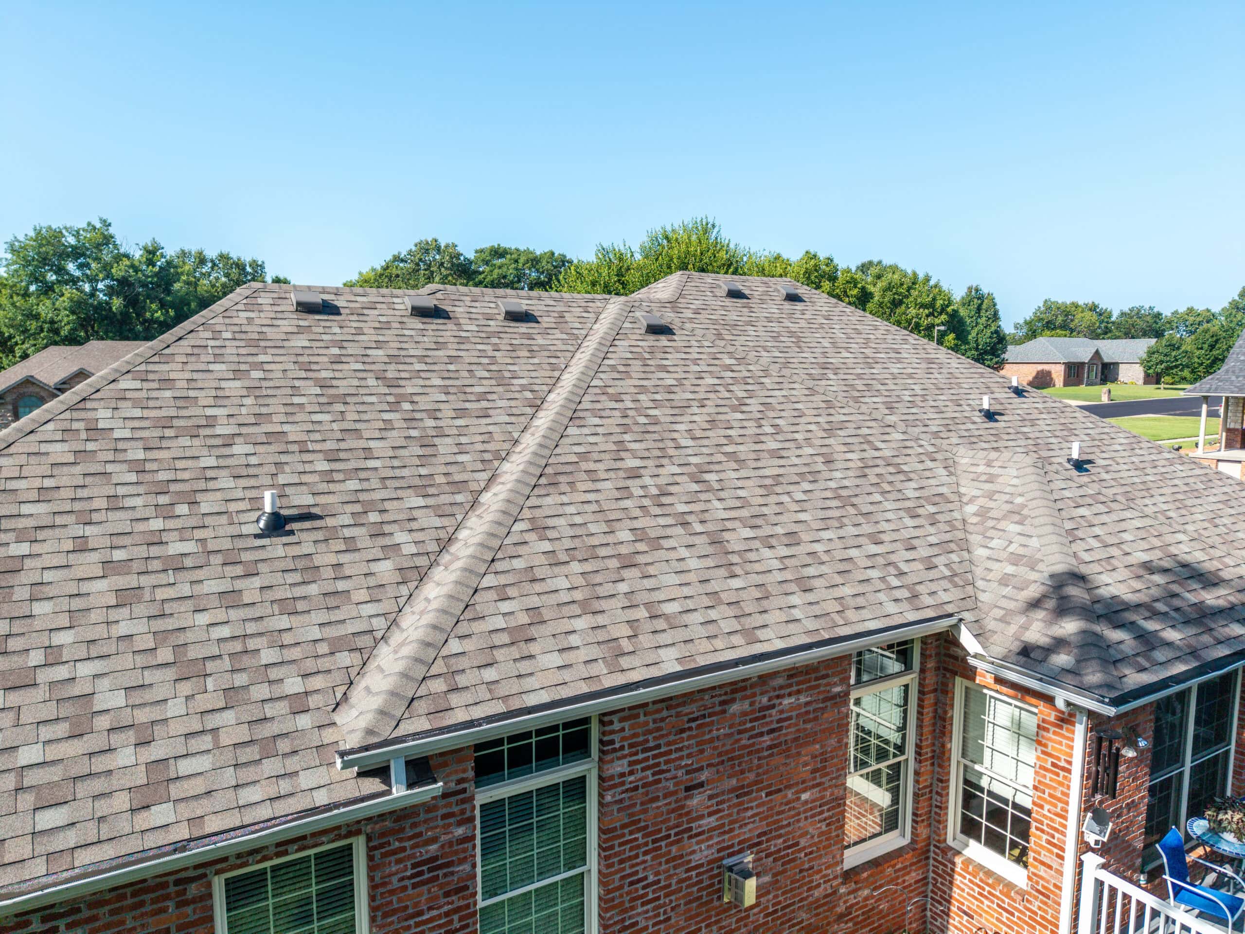 New asphalt shingle roof installed on a residential home in Lebanon, Missouri.