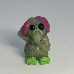 0-The Trash Pack Series 1 Special Edition Zombie Variant Mini Figure Ghoulish Glow In The Dark Gray Scaboon-Hardened