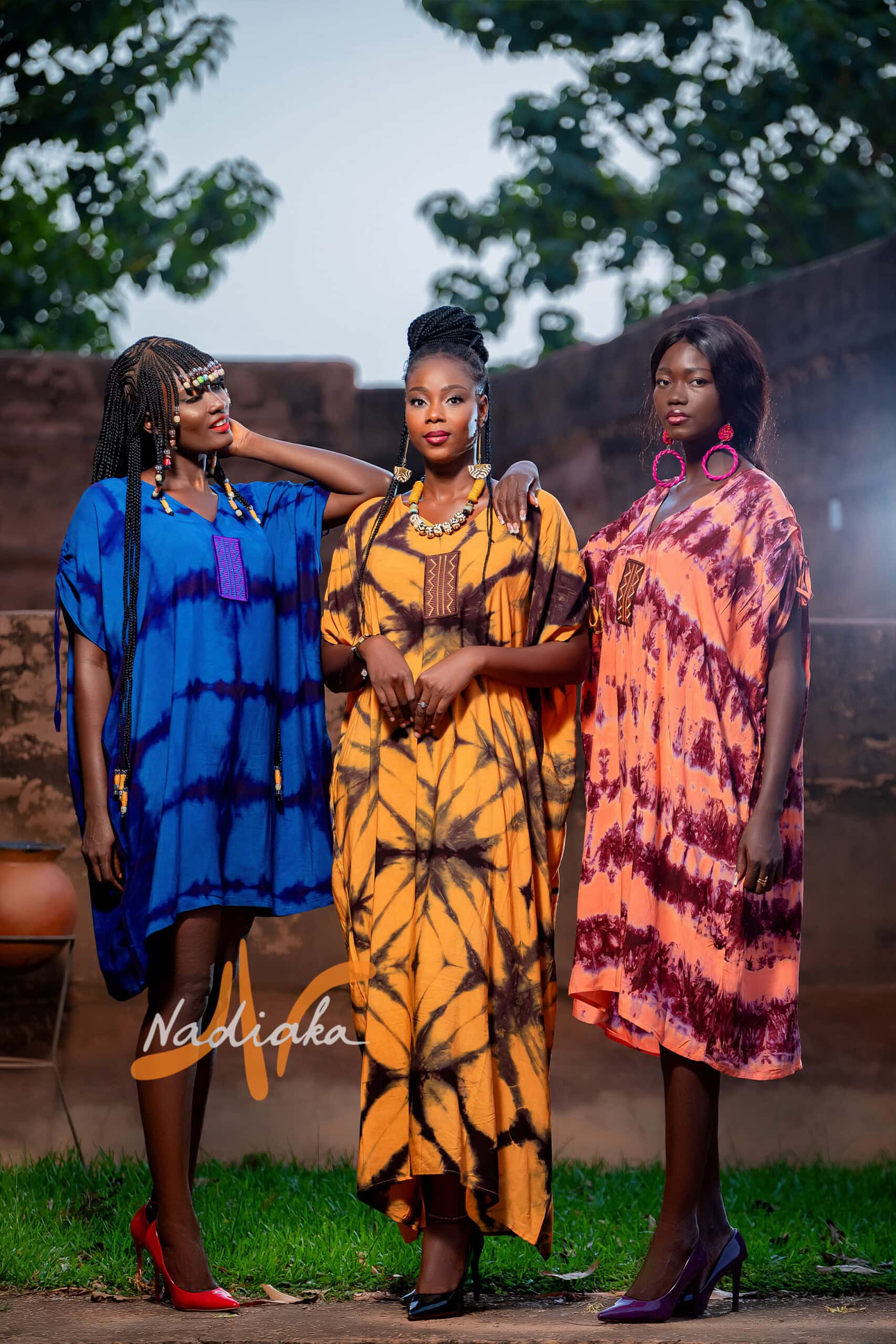 Boubou long brodé en tissu voile de coton