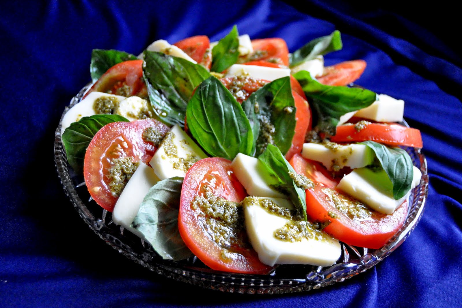 Pesto Caprese Salad [Recipe]
