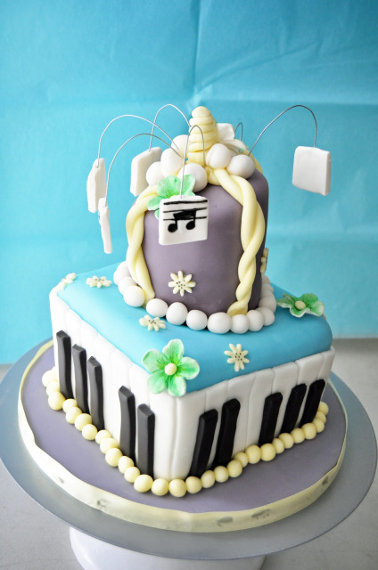 A Musical Whimsical Cake