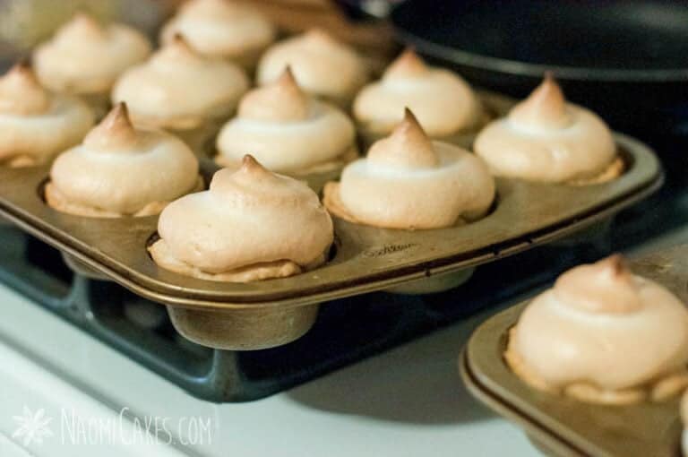 Easy Homemade Lemon Meringue Pie Tarts [Recipe]