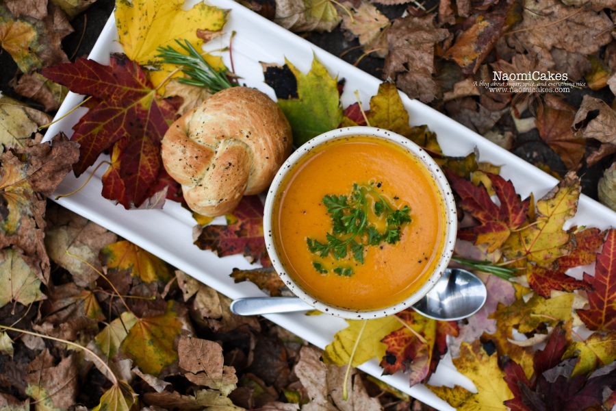 Roasted Pumpkin & Carrot Soup with Rosemary Bacon Rolls [Recipe(s)!]