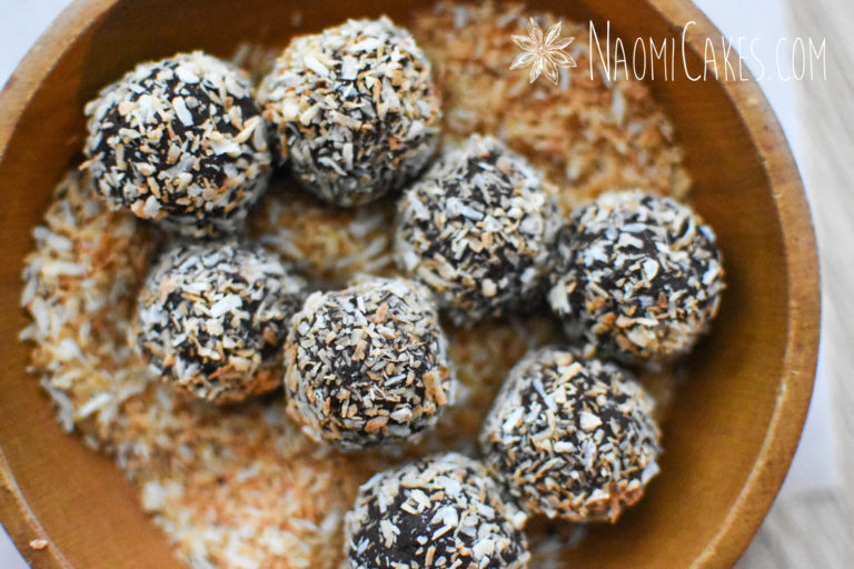 The Best Vegan Dark Chocolate Truffles [Recipe]