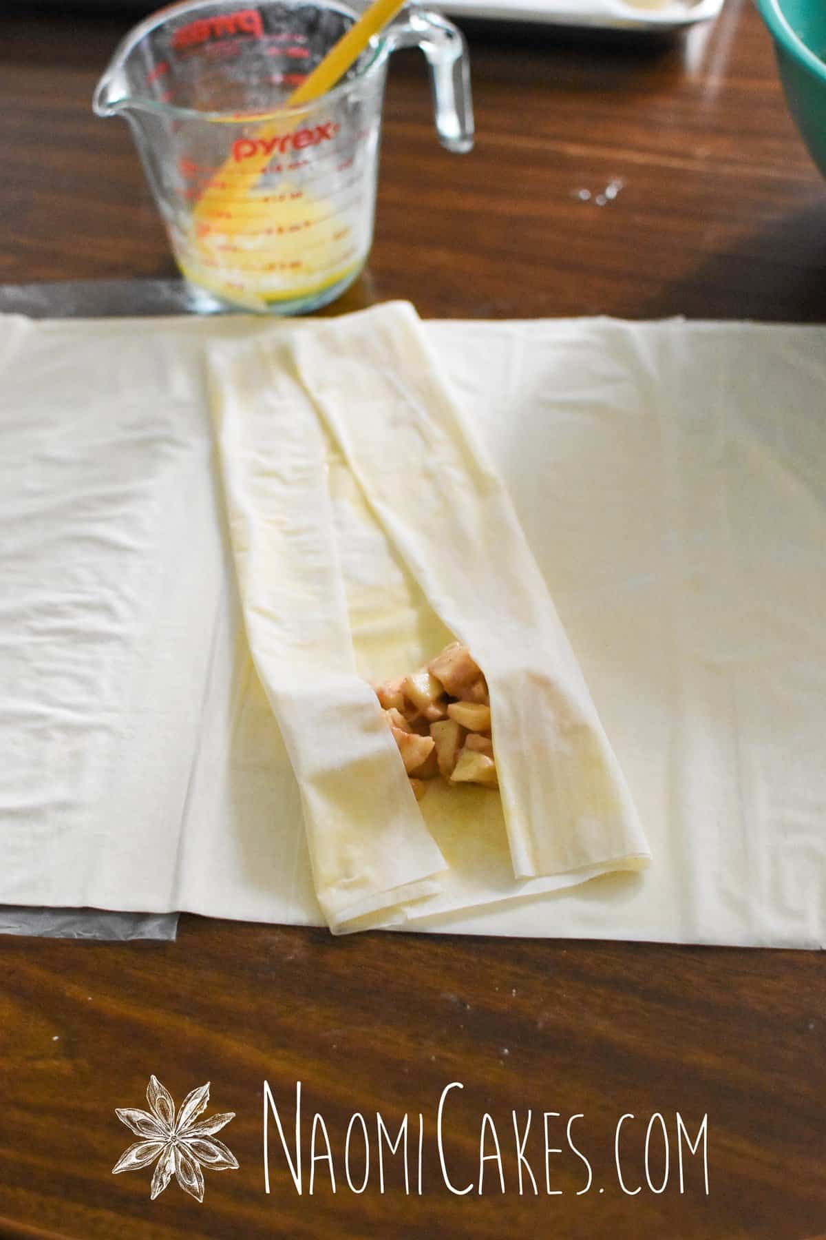 apple strudel tutorial with filo pastry