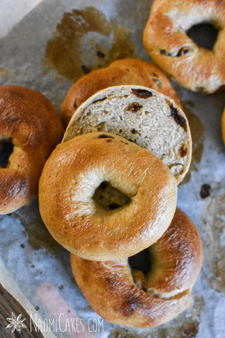 Homemade Sourdough Cinnamon Raisin Bagels [Recipe]