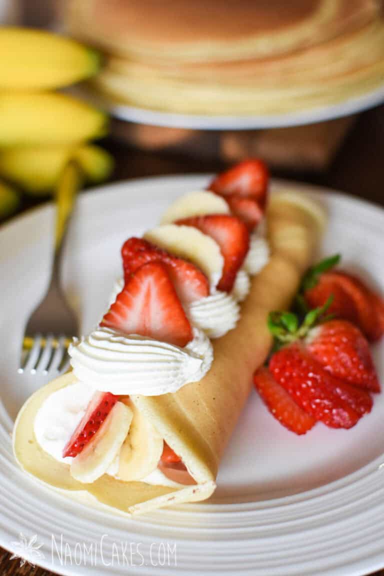 Easy Crêpes with Strawberries, Bananas, and Cream [Recipe]