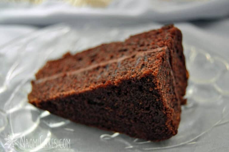 Super Simple Moist Chocolate Cake [Recipe]