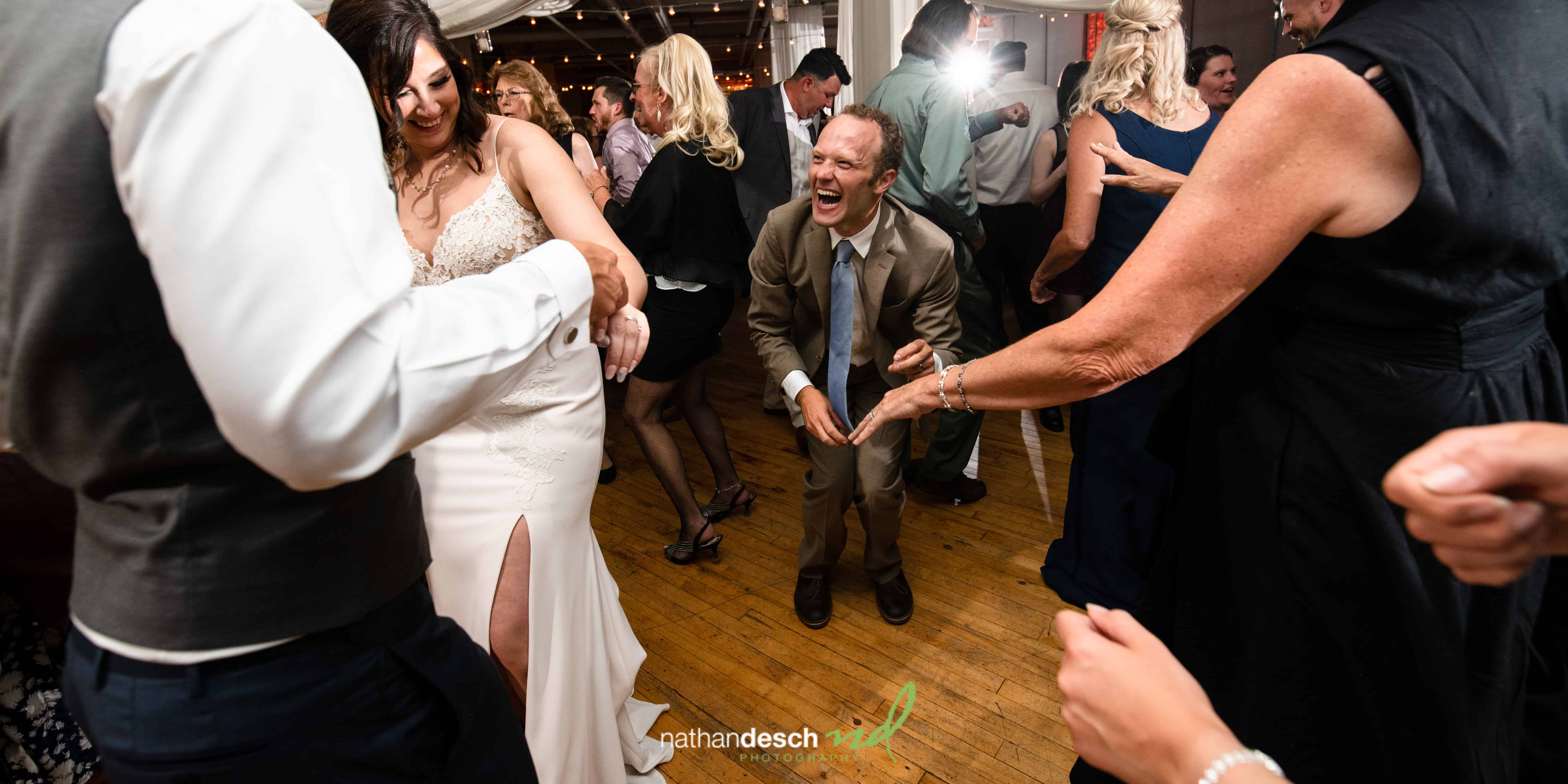 Reading wedding pictures