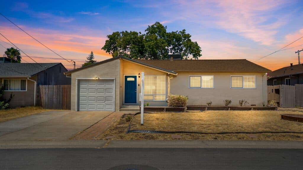 2043 Edwin Way, Sacramento, CA 95825 featured front oof home image