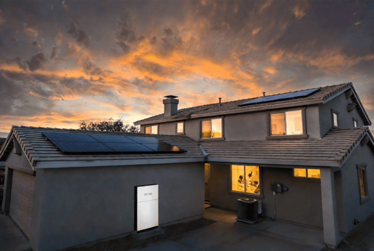 Home battery system protecting a Las Vegas home during the 6:01 PM to 9:00 PM on-peak window.