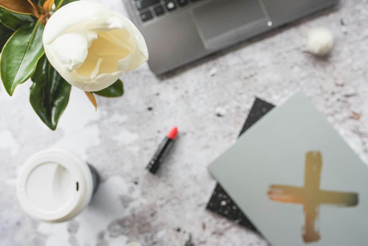 The Best Way to Save at Lookfantastic (From Someone Who Actually Shops There for Their Scalp)