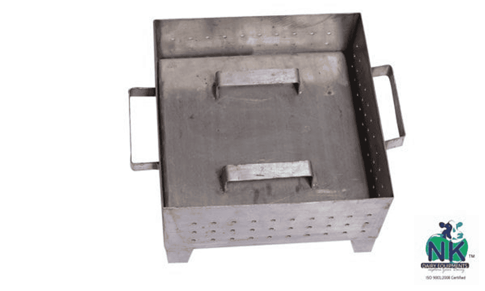 Stainless steel milk boiler for dairy farms and processing plants.