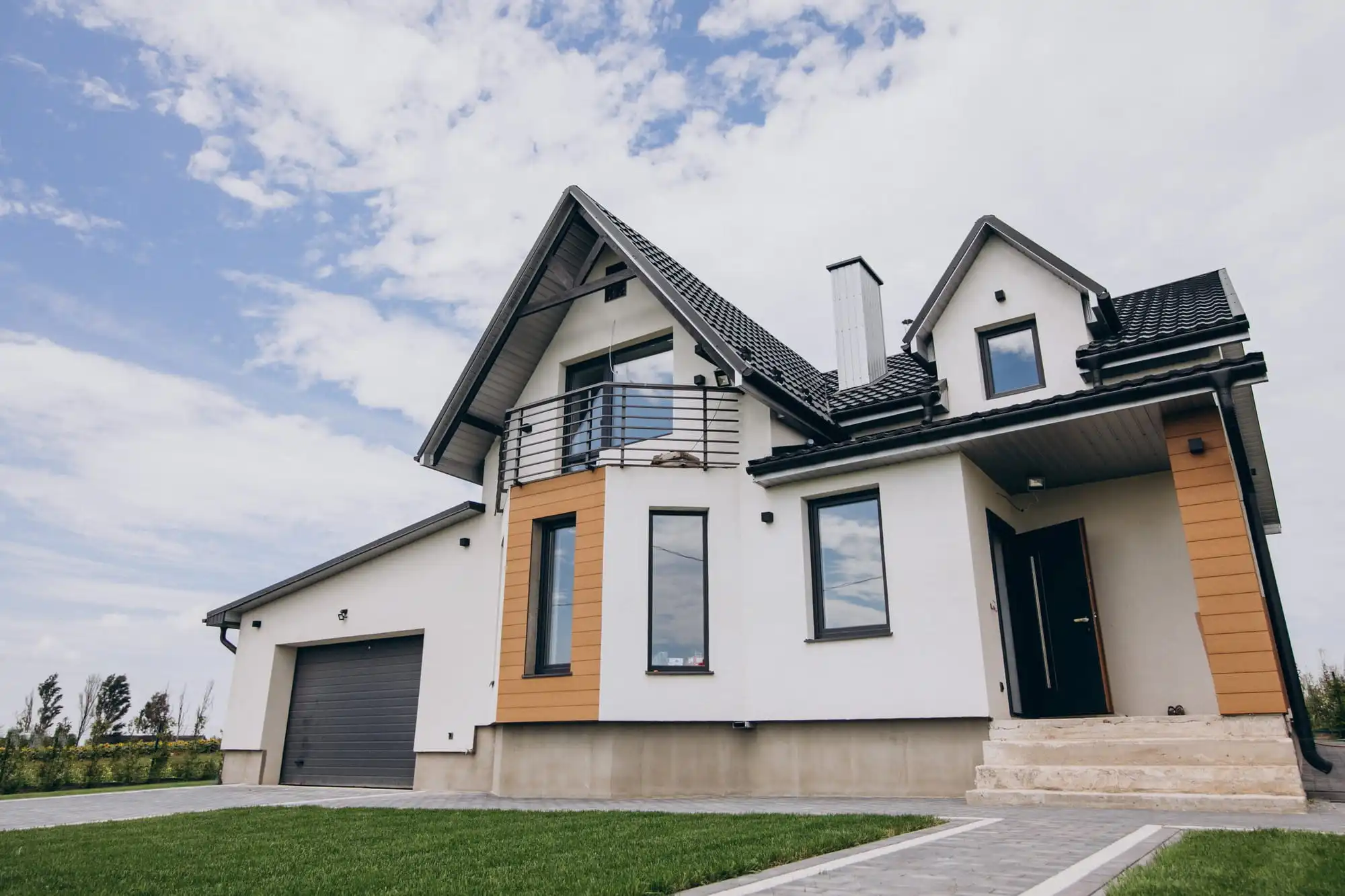 Sell Your Property<br><span class="text-theme">With Confidence</span>