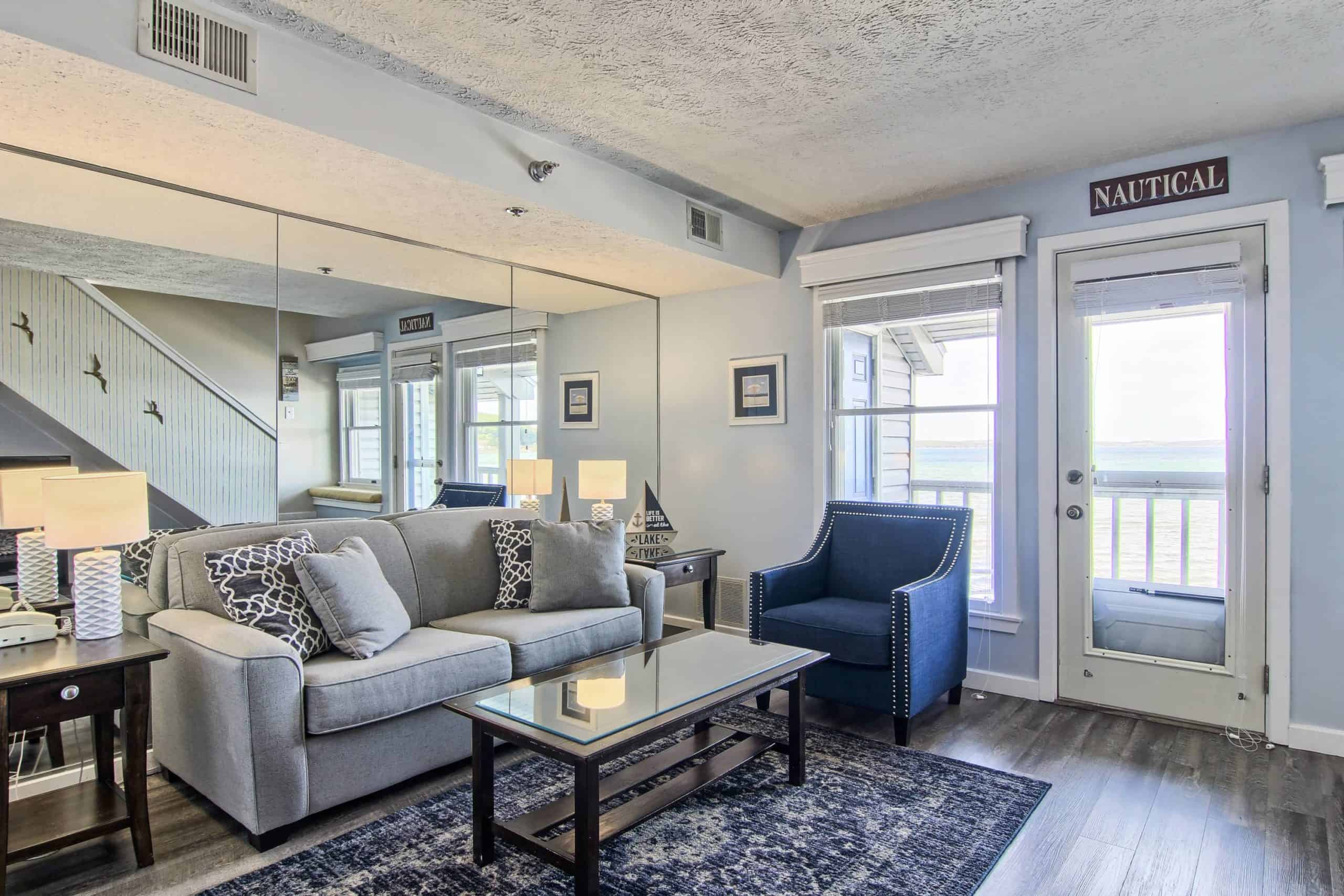 307 North Shore Inn
