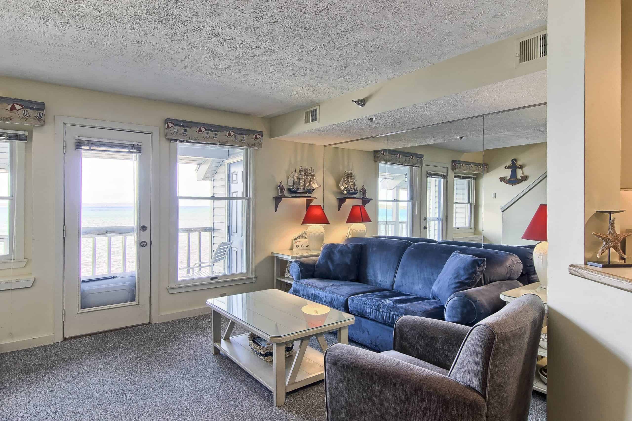 306 North Shore Inn
