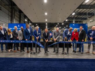 Implementação de indústria de sustentabilidade ambiental, inauguração de fábrica de polímeros para promover inovação e economia circular no setor de reciclagem de plásticos no Brasil.