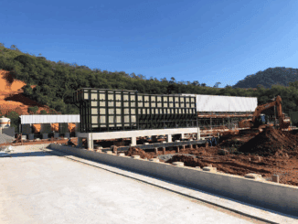 Estrutura em construção com foco em projetos sustentáveis e ambientais, destacando-se na engenharia civil e obras ecológicas na Região Sudeste do Brasil.