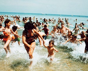 Jaws crowd