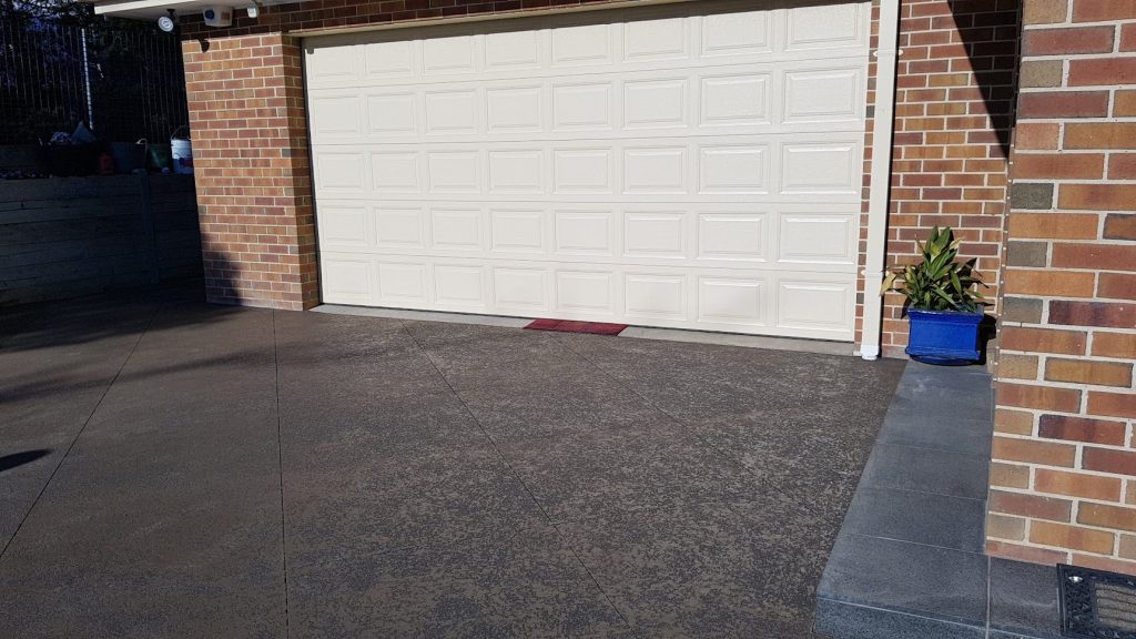 Cut stone driveway resurfacing in Mount Eliza