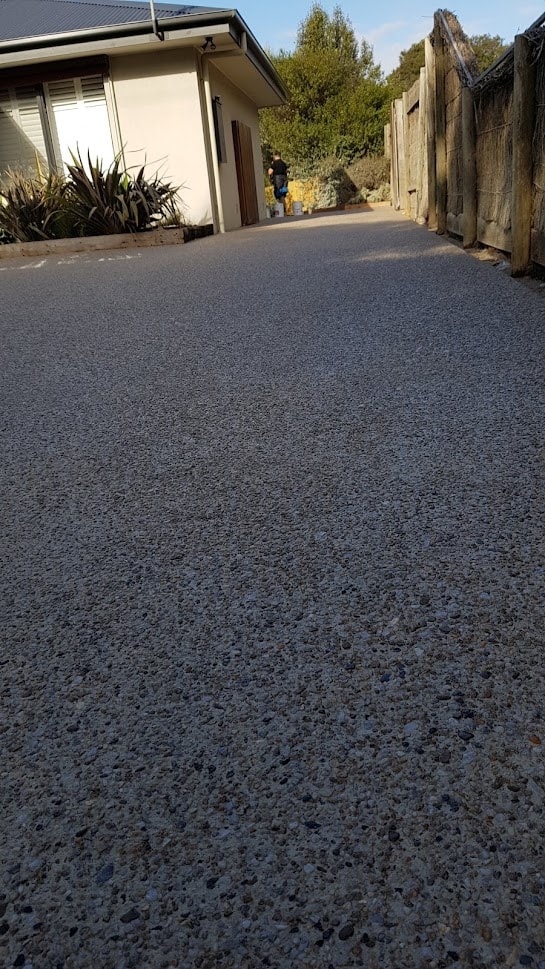 Resurfaced concrete with exposed aggregate finish
