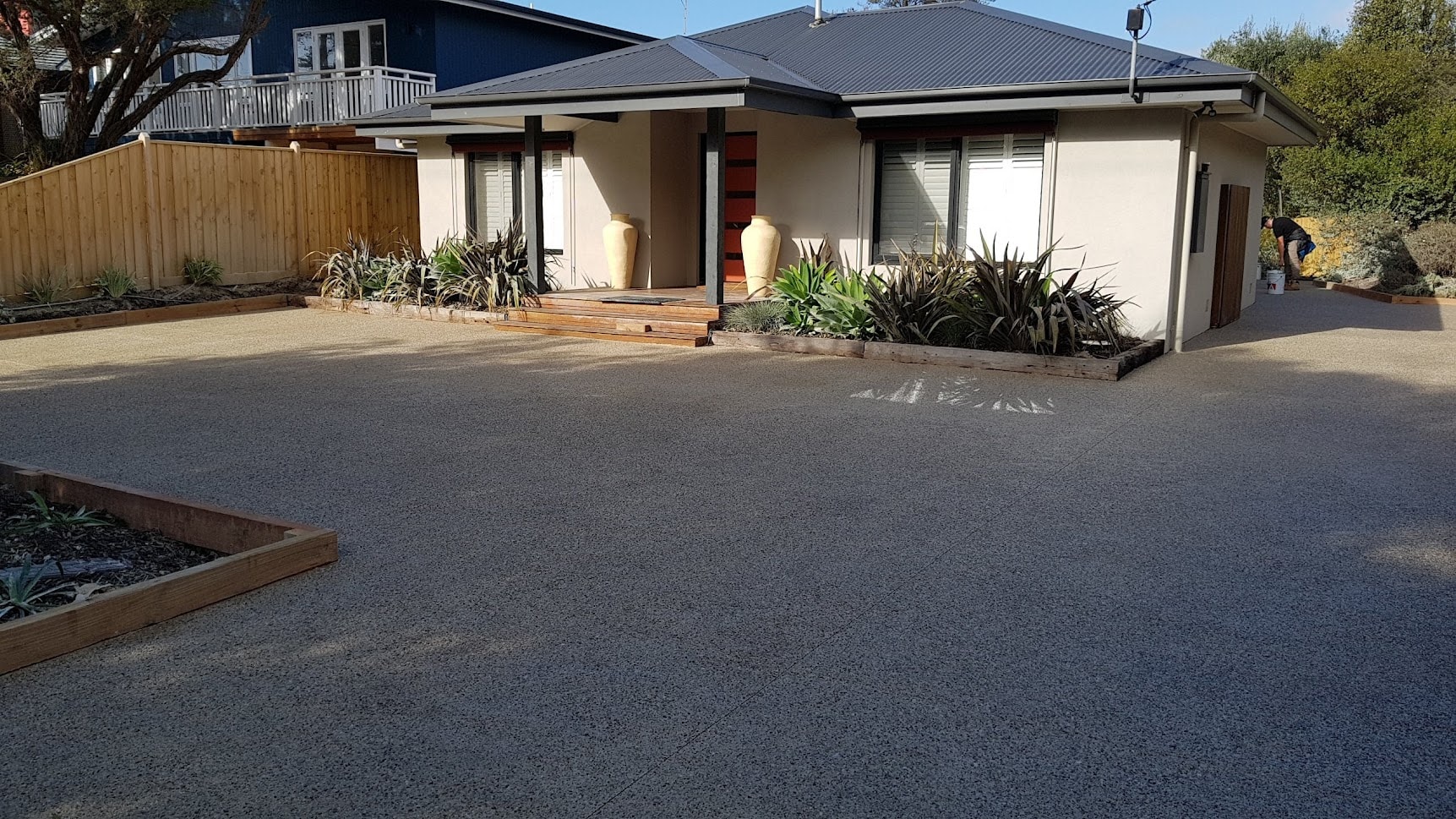 Exposed aggregate concrete resurfacing