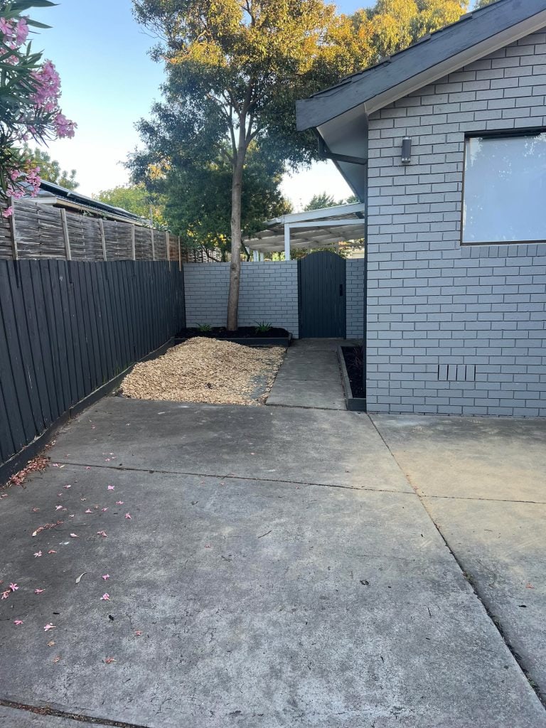 Exposed aggregate concrete resurfacing driveway before Bayside Melbourne