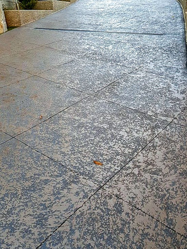 Concrete driveway restoration and resurfacing in Mount Eliza by Nupave