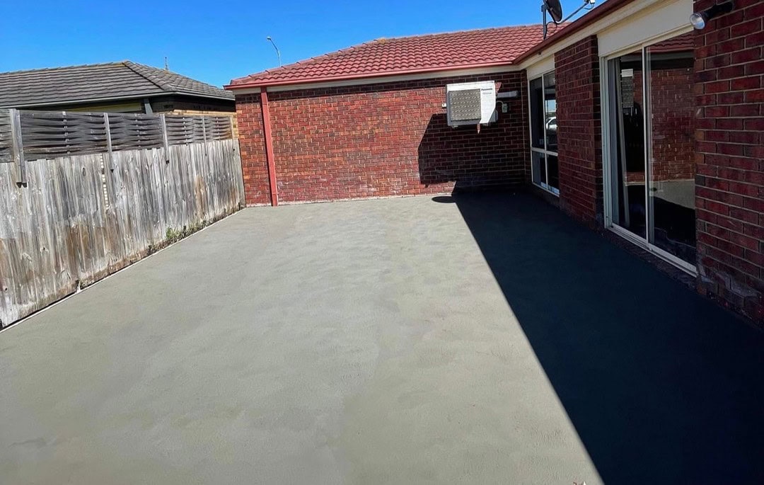 Decorative concrete driveway finish